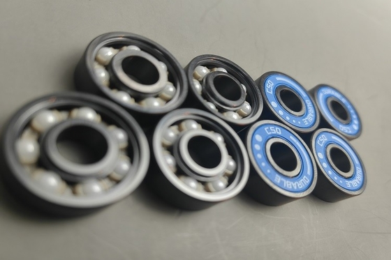 Roller Skating 608 Ceramic Bearings With Color Rubber Seal No Lubrication Peek Cage